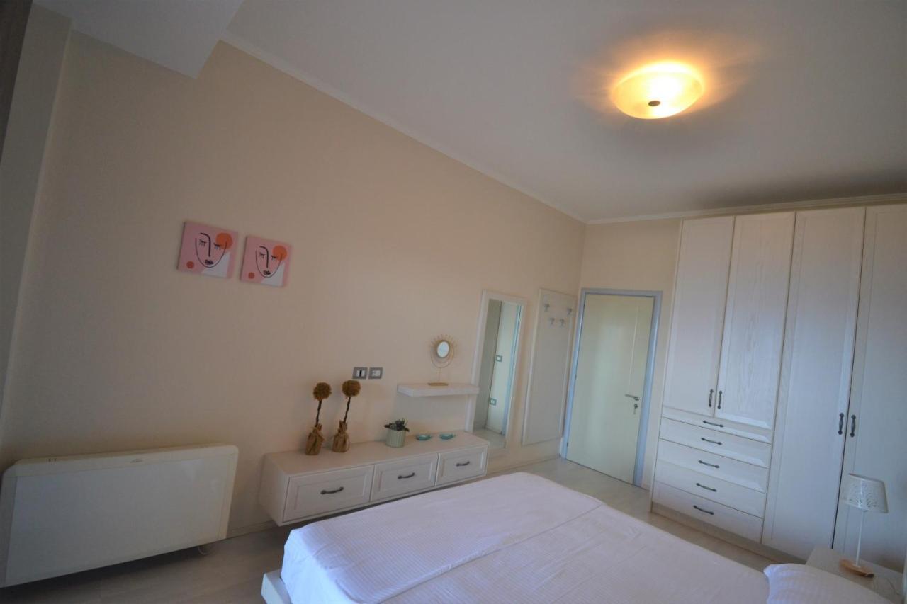 Apartmán Luxury Penthouse B&E Sarandë Exteriér fotografie