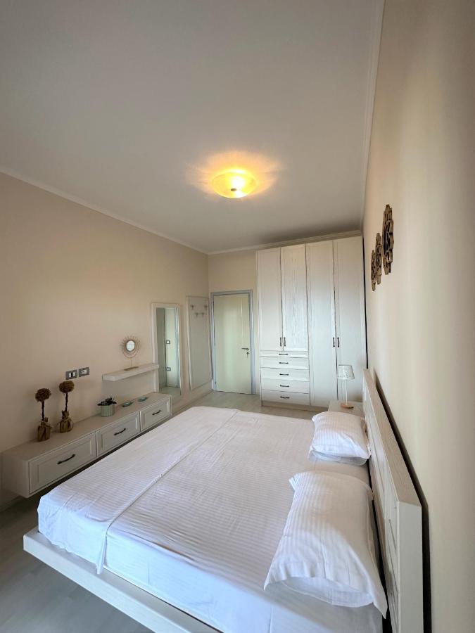 Apartmán Luxury Penthouse B&E Sarandë Exteriér fotografie