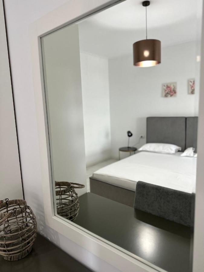 Apartmán Luxury Penthouse B&E Sarandë Exteriér fotografie